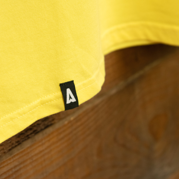 T-Shirt "Hold-On" Dusty Yellow (Männer) – Bild 2