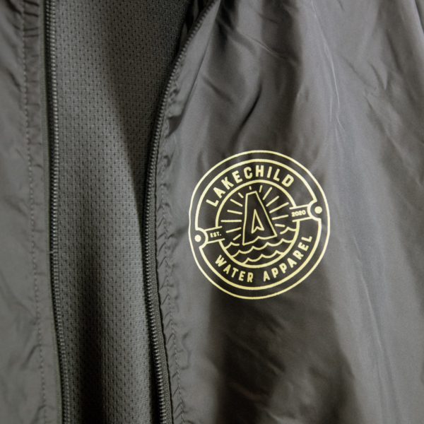 Wakeboard Jacke „Round Badge“ Dark Shadow (Unisex) – Bild 3