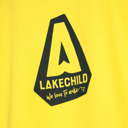 Motiv Logo Diamond Badge; Dusty Yellow; LAKECHILD; T-Shirt; Wakeboarding; Wakeskate; Streetwear; Beachwear