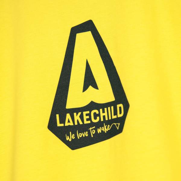 Motiv Logo Diamond Badge; Dusty Yellow; LAKECHILD; T-Shirt; Wakeboarding; Wakeskate; Streetwear; Beachwear