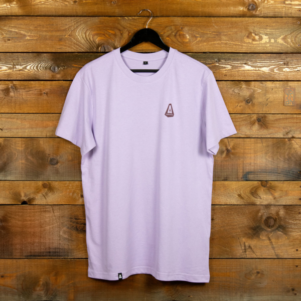 Motiv Diamond Badge; Lilac; LAKECHILD; T-Shirt; Surfing; Surfboards; Beach; Streetwear; Beachwear; Männer