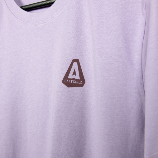 T-Shirt „Diamond Badge“ Lilac – Bild 2