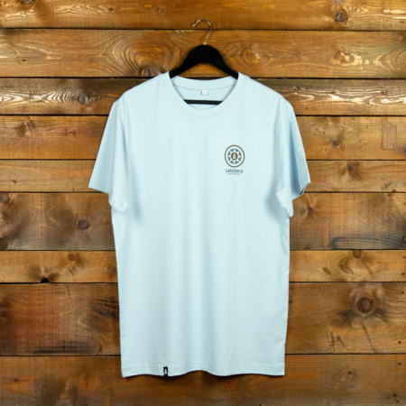 Motiv Sunbadge; Ocean Blue; LAKECHILD; T-Shirt; Wakeboard; Wakeskate; We Love to wake; Streetwear; Männer